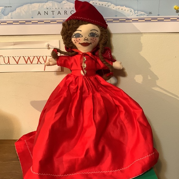 For the storyteller in you, Little Red Riding Hood, Grandma reversible doll* - Picture 4 of 8